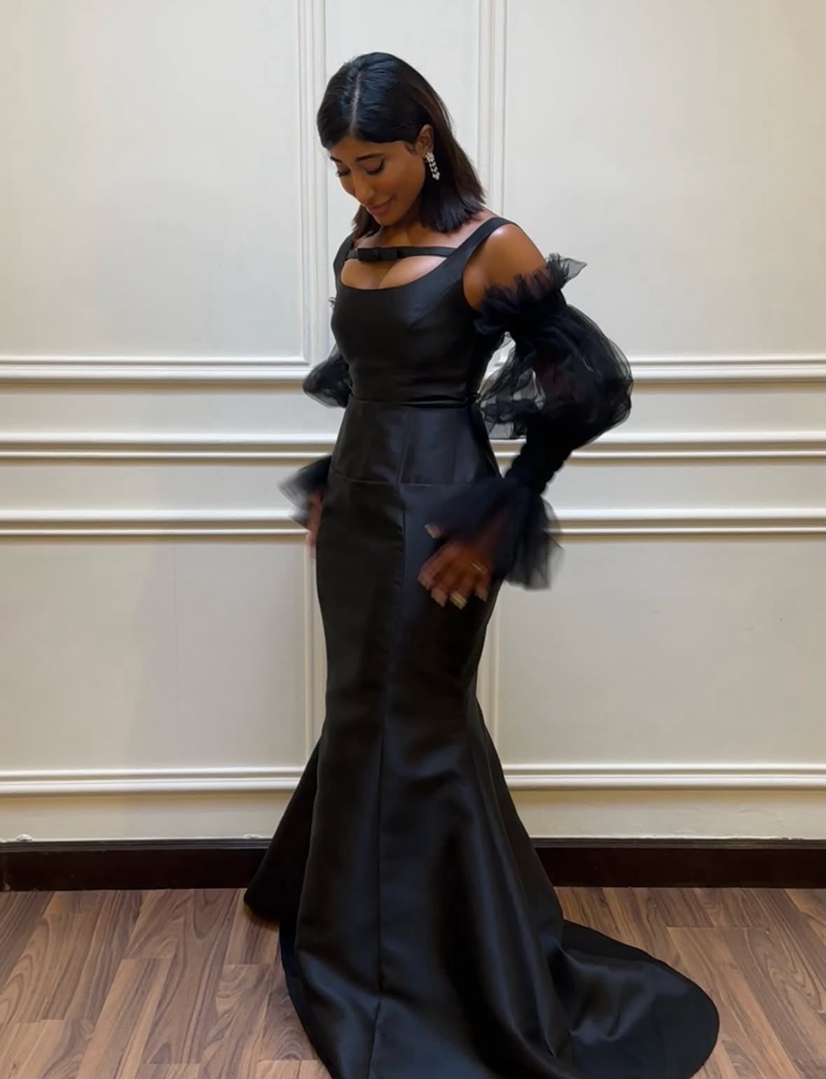 Elegance black